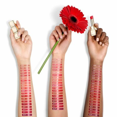 1 - Guerlain KissKiss Shine Bloom Rossetto brillante composto al 95% da ingredienti di origine naturale 609 Spring Rose