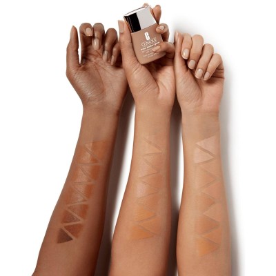 1 - Clinique Even Better Glow Light Reflecting Makeup SPF 15, Cream Chamois 40, 30ml