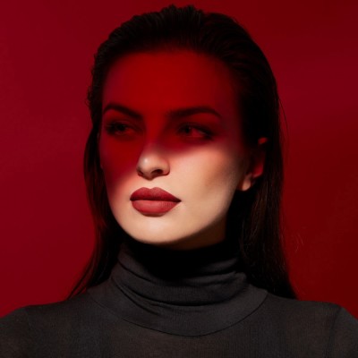1 - Deborah Milano Red Mat 33 Timeless Red