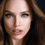 1 - Maybelline Volum' Express The Colossal Big Shot Daring Black 9.5ml