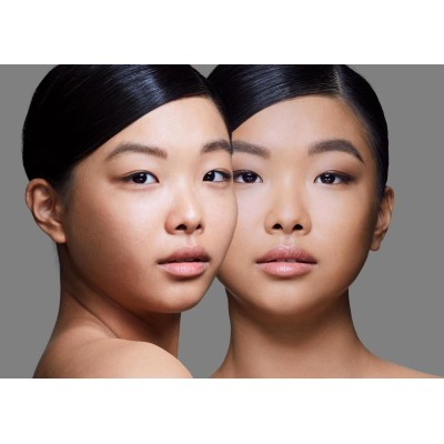 1 - TOM FORD Traceless Soft Matte Foundation 7.0 Tawny 30ml