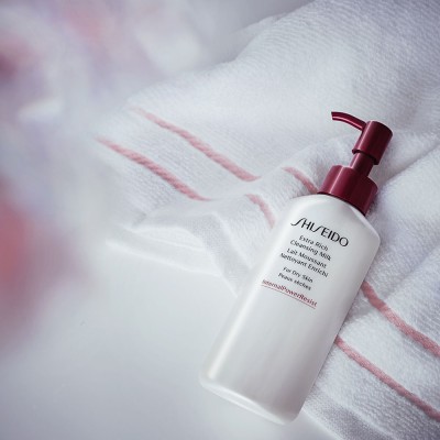 1 - Shiseido Extra Rich Cleansing Milk