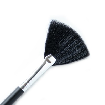1 - Ethos Highlight - Pennello Piatto A Ventaglio