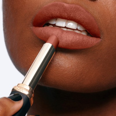 1 - L’Oréal Paris Color Riche Nudes of Worth Matte 520 Le Nude Defiant 1.8g