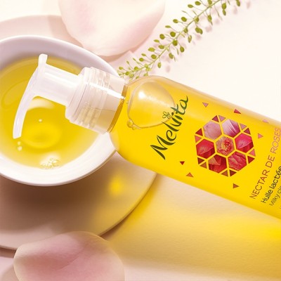1 - Melvita Olio dalla consistenza lattea struccante alla rosa bio 145ml
