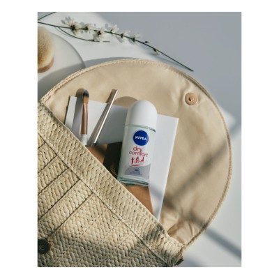 1 - NIVEA Dry Comfort Roll-on 50 ml