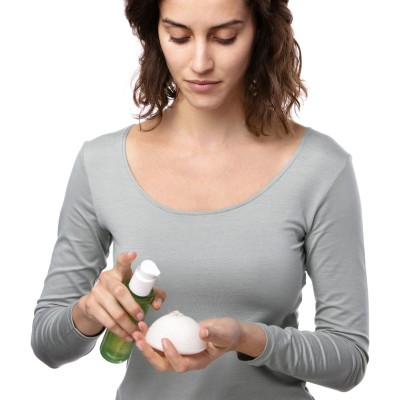 1 - Garnier Spugna konjac detergente esfoliante viso