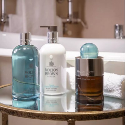 1 - Molton Brown Coastal Cypress & Sea Fennel Gel Doccia 300 ml