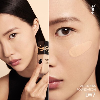 2 - Yves Saint Laurent All Hours Foundation LW7 25 ml