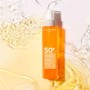 1 - Clarins Sun Spray SPF50 Protezione solare in spray Corpo 50 Adulti