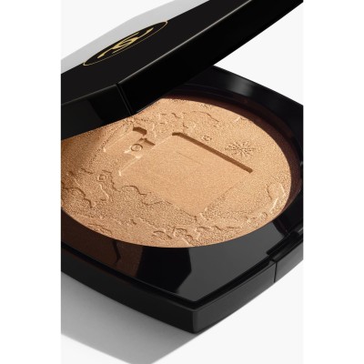 2 - CHANEL Eclat Lunaire terra 897 Cuivre Dore 16 g