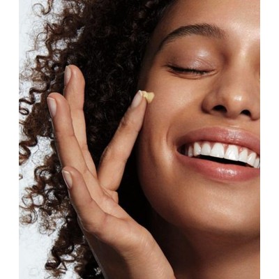 2 - Clinique Dramatically Different Moisturizing Gel