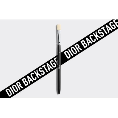 1 - Dior Backstage Concealer Brush N°13