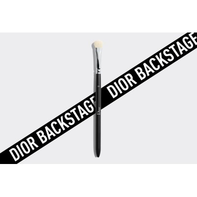 1 - Dior Backstage Eyeshadow Shader Brush N°21