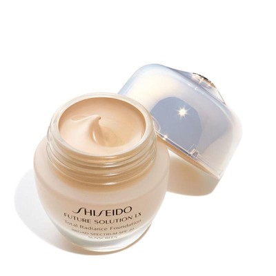 1 - Shiseido Total Radiance Foundation, 3 Golden