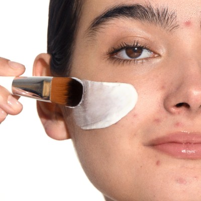 1 - Veralab BRIGHTENING EYE MASK 50ml