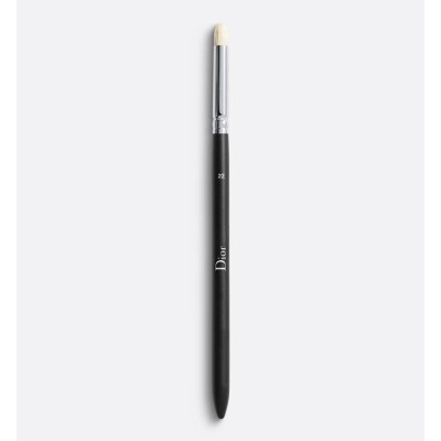 1 - Dior Backstage Small Eyeshadow Blending Brush N°22