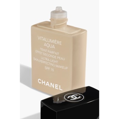 1 - CHANEL Vitalumière Aqua 10 Beige 30 ml