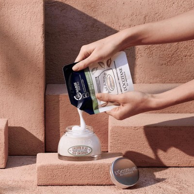 2 - L'Occitane Eco-ricarica Concentré de Lait Mandorla 200ml